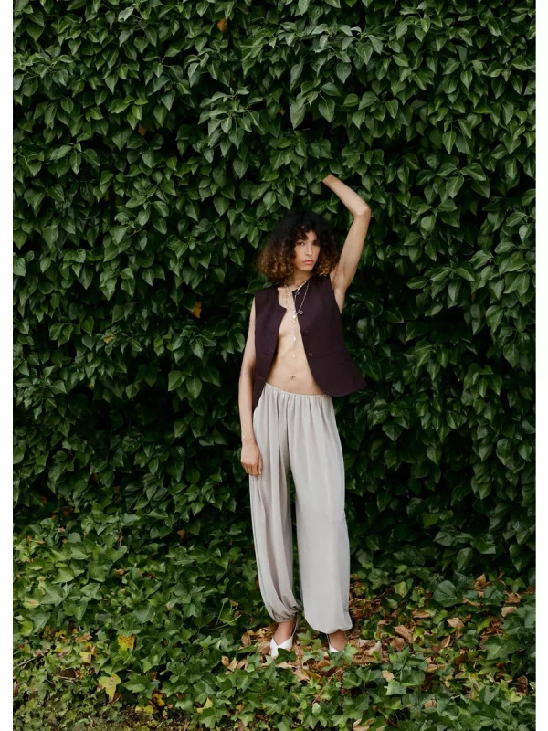 Mid-rise baggy trousers