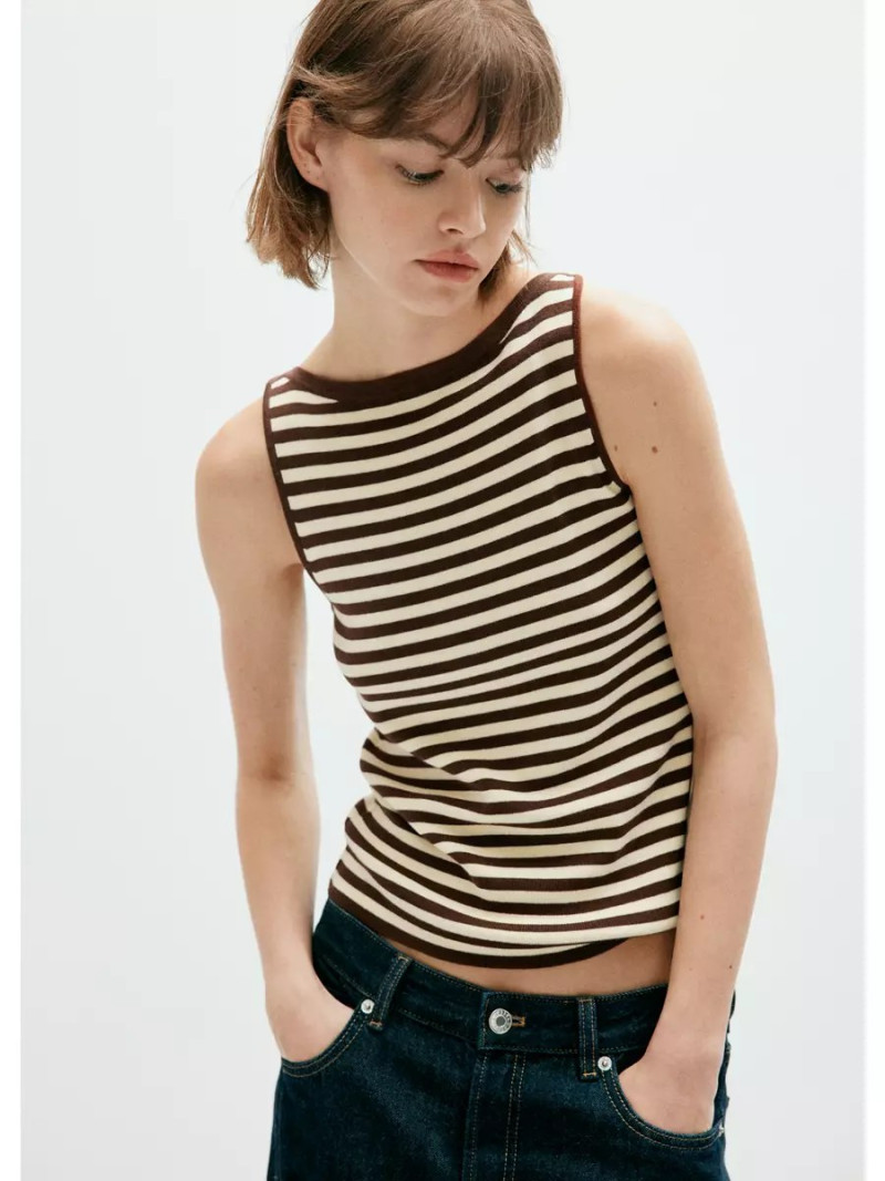 Top punto fino cuello barco